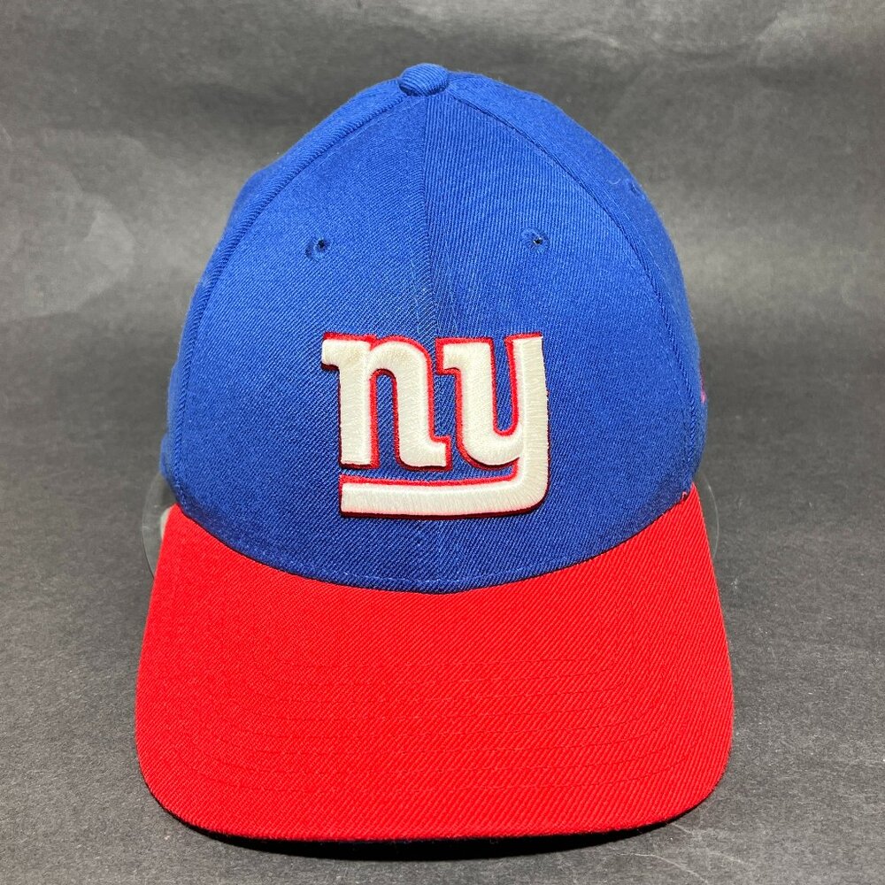 New York Giants Fitted M-L Hat Cap New Era 39thirty NY Blue NFL Football Mens